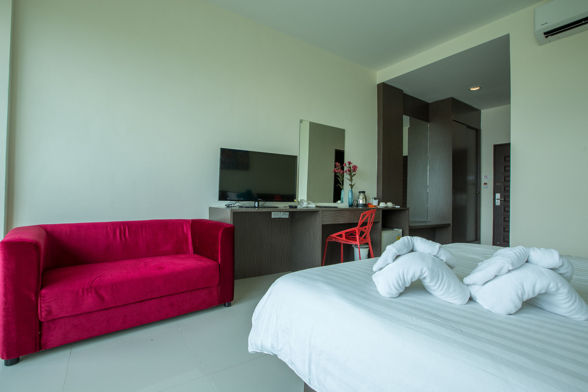 The Rich Hotel Ubonratchathani Ubon Ratchathani Exterior photo