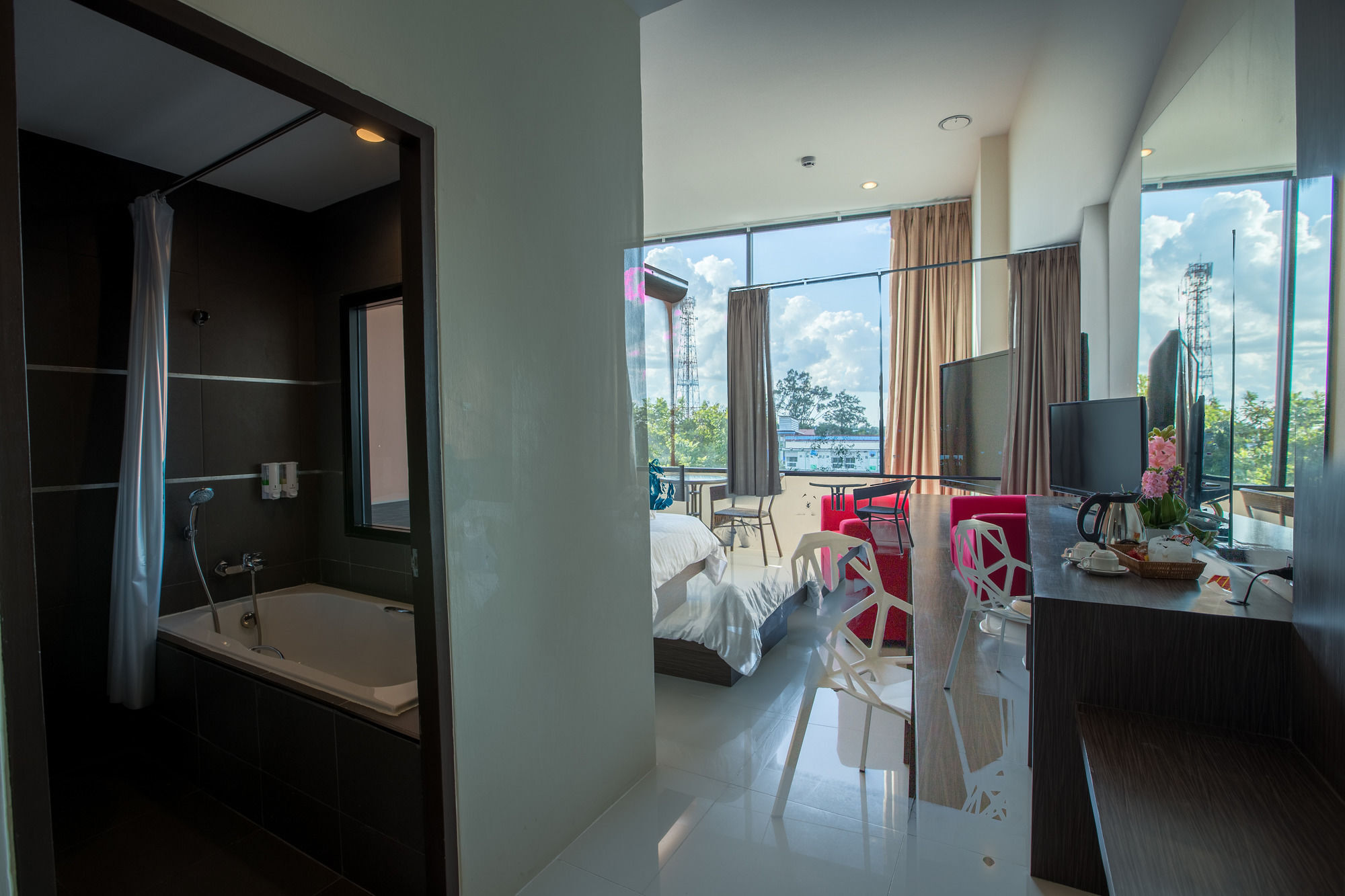 The Rich Hotel Ubonratchathani Ubon Ratchathani Exterior photo
