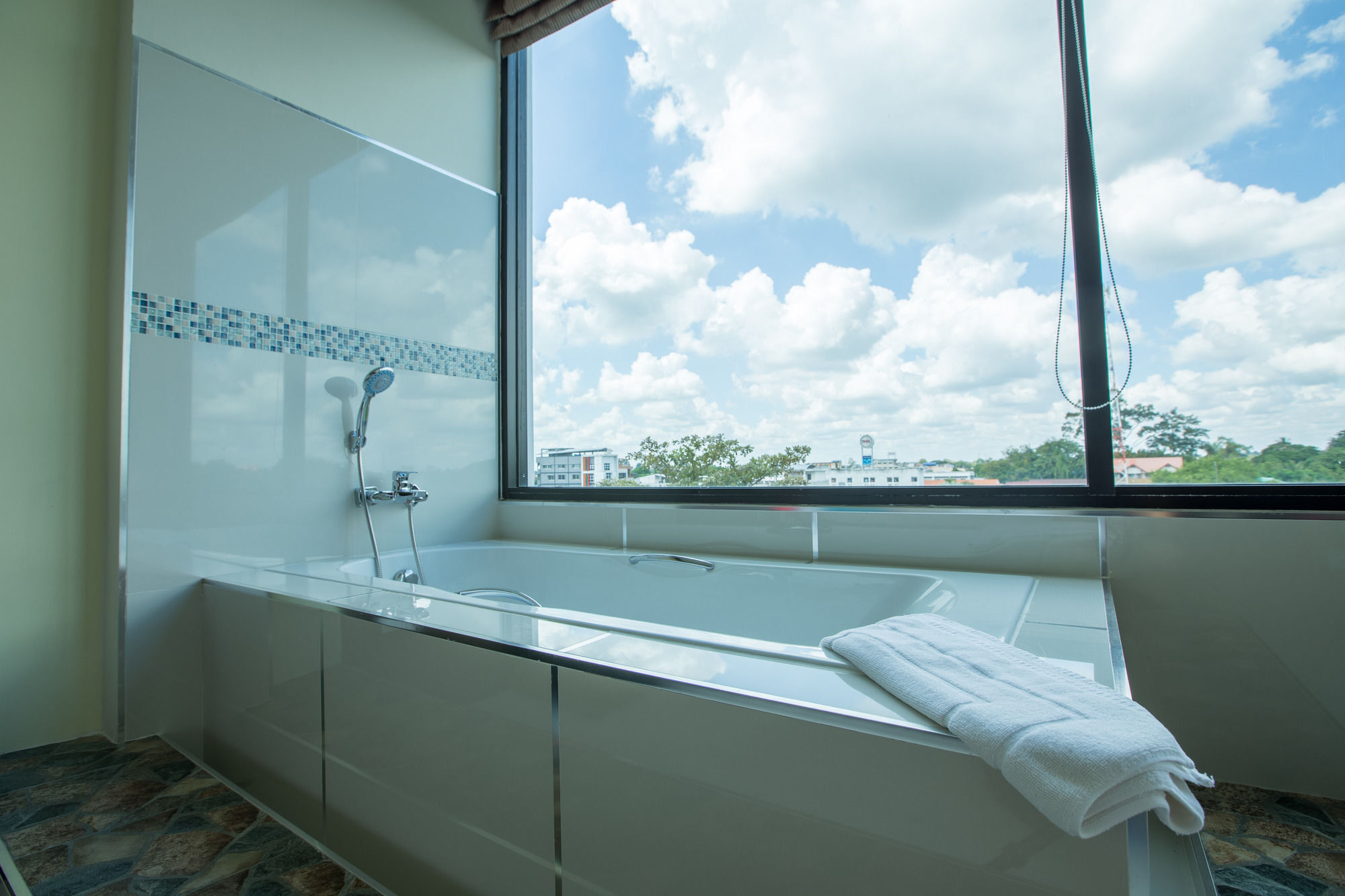 The Rich Hotel Ubonratchathani Ubon Ratchathani Exterior photo